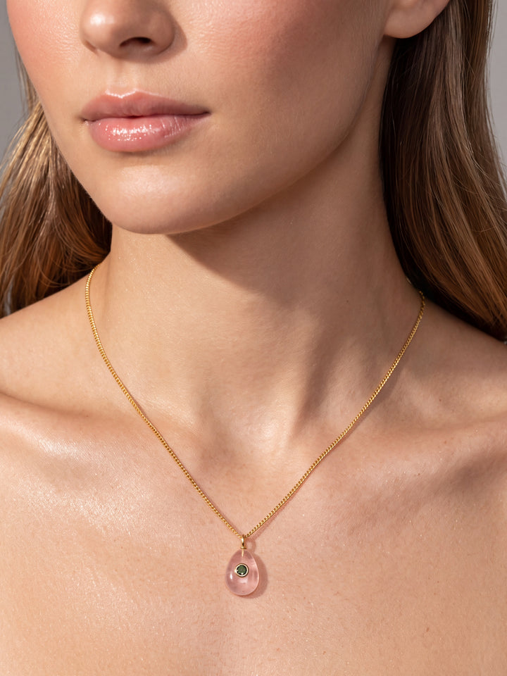 Dije Ovalado Con Centro Zirconia