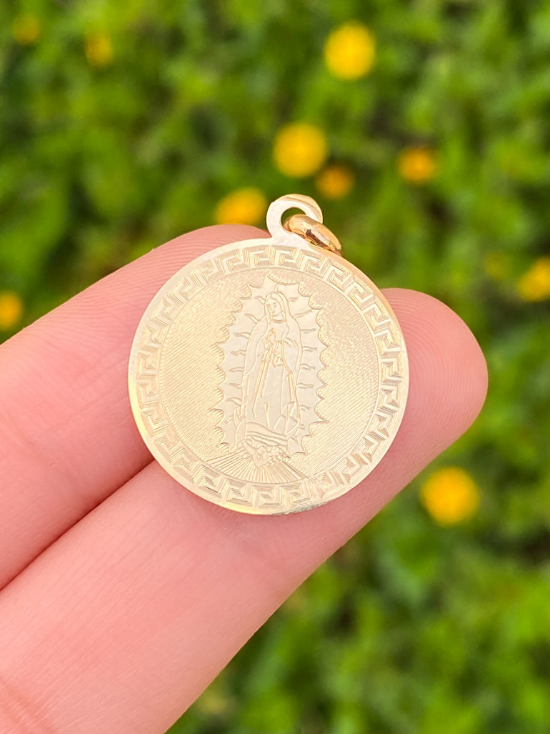 Dije Redondo Virgen Completa Planchada Oro 14k