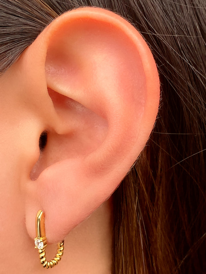 Par Arracada Rectangular Con Bolitas Y Zirconia