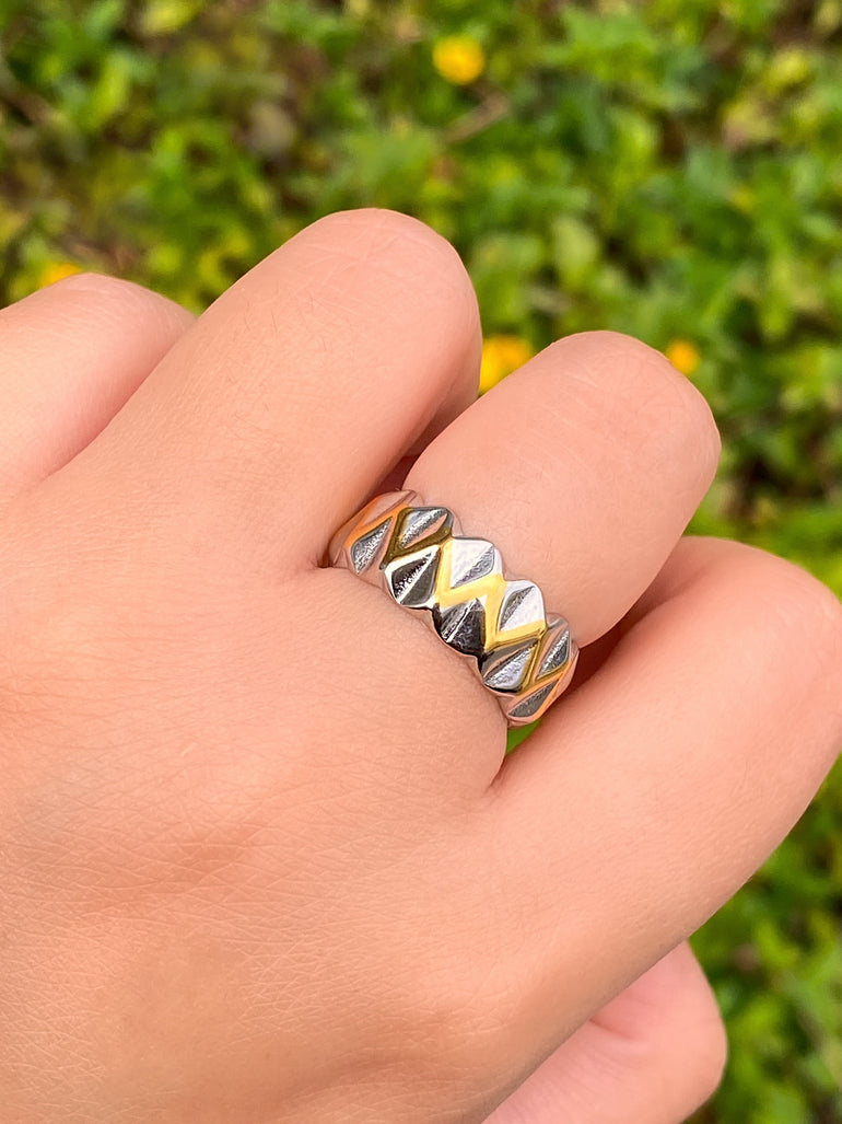 Anillo Triangulos Con ZigZag Combinado