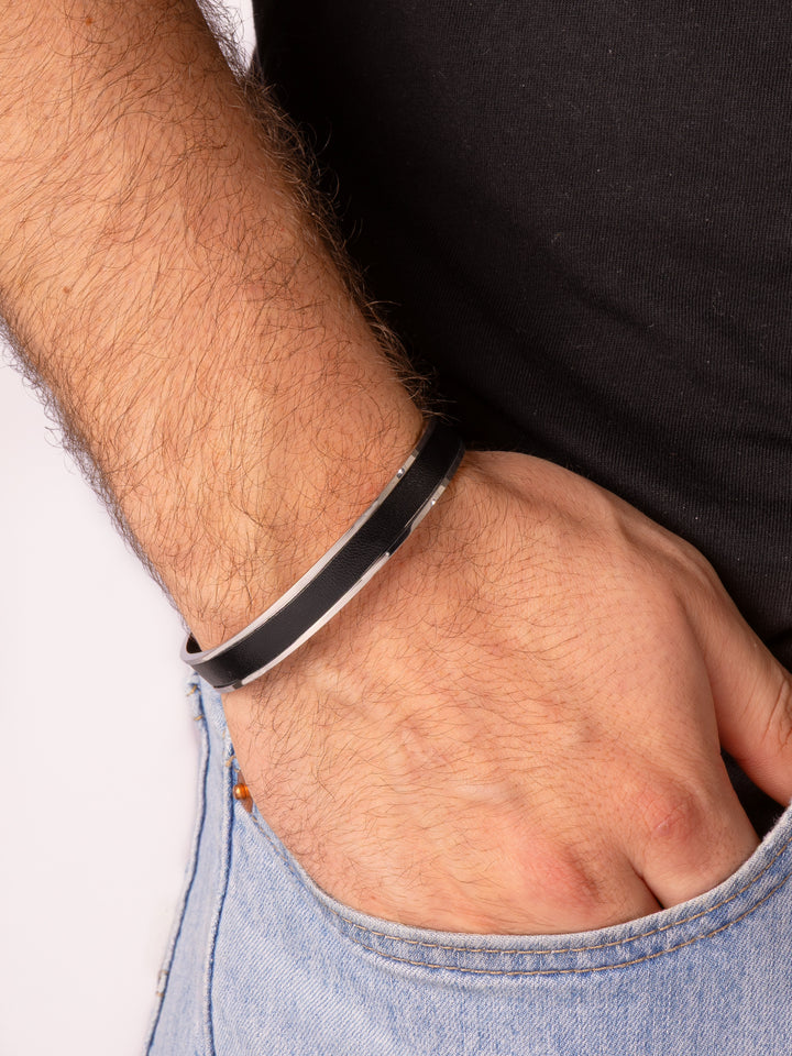 Brazalete Centro Piel Negro