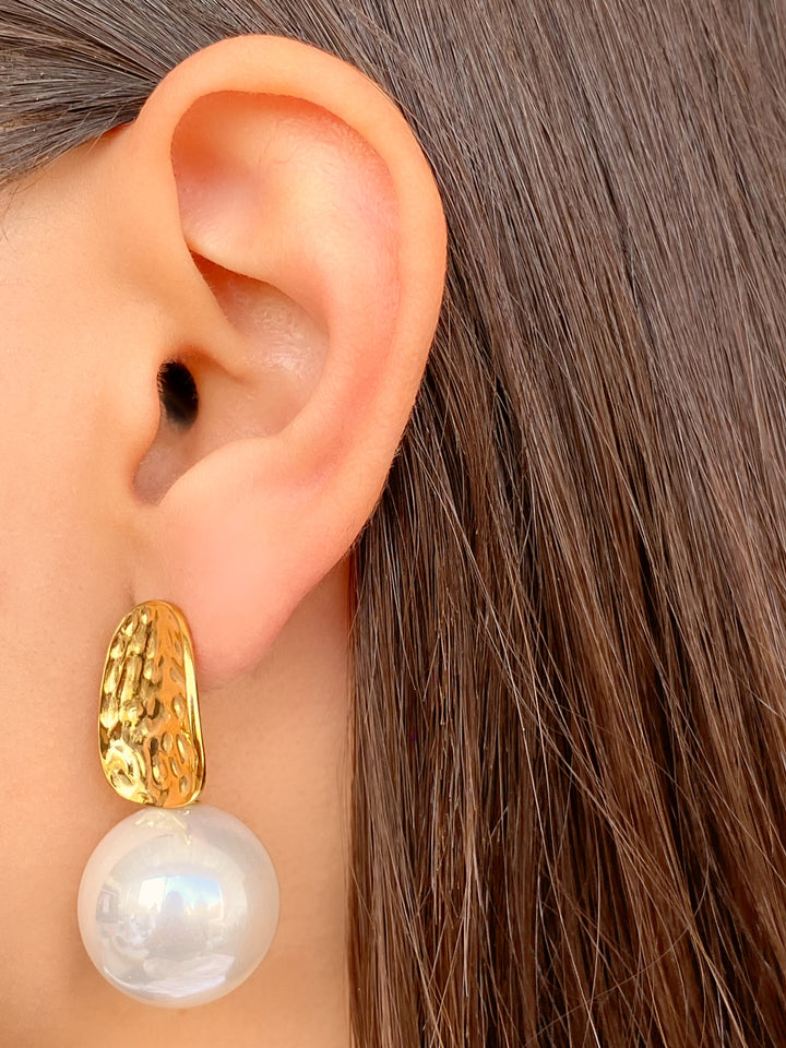 Par Arete Ovalo Irregular Con Perla Chunky