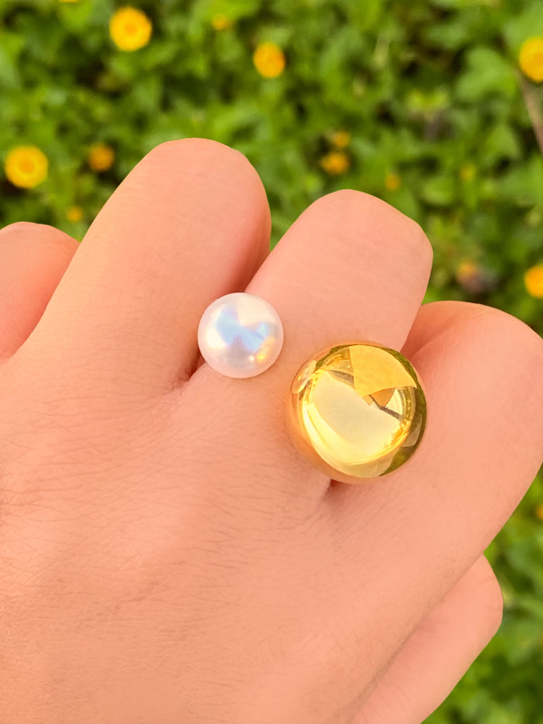 Anillo Abierto Bolita Dorada y Perla