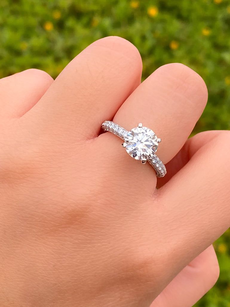 Anillo de Compromiso Round Pavé 3 Ct Diamantes Lab Grown