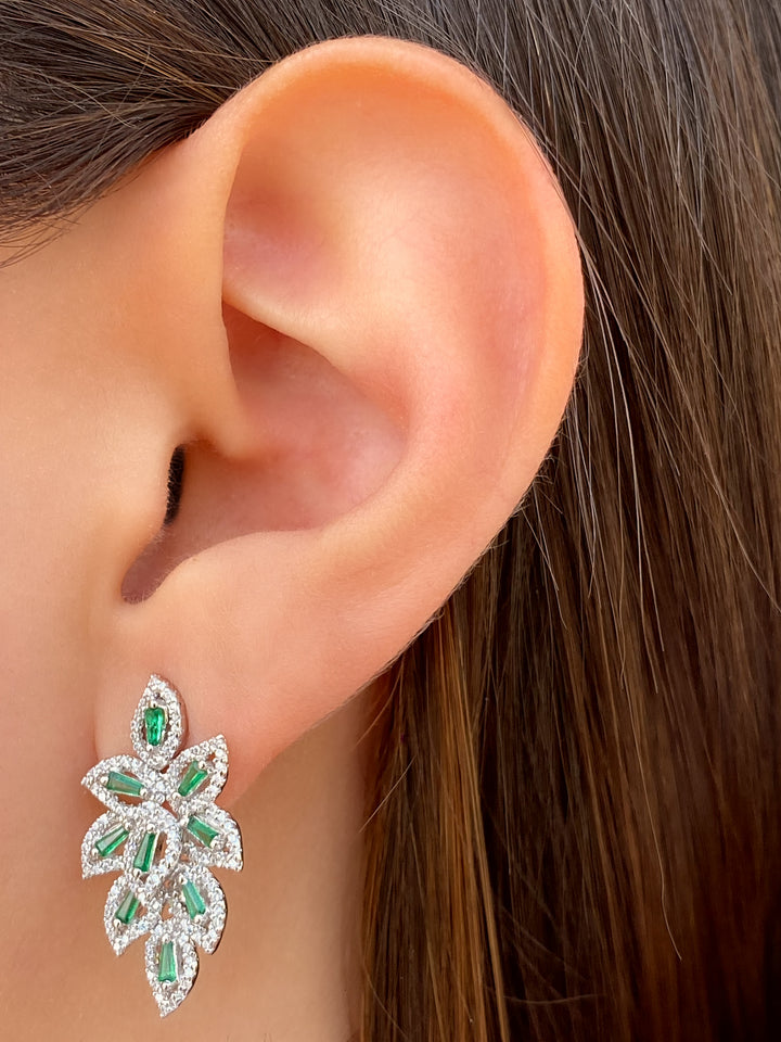 Par Arete Mini Petalos Con Baguettes