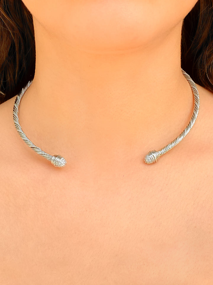 Choker Abierto Trenzado Con Borde Zirconias
