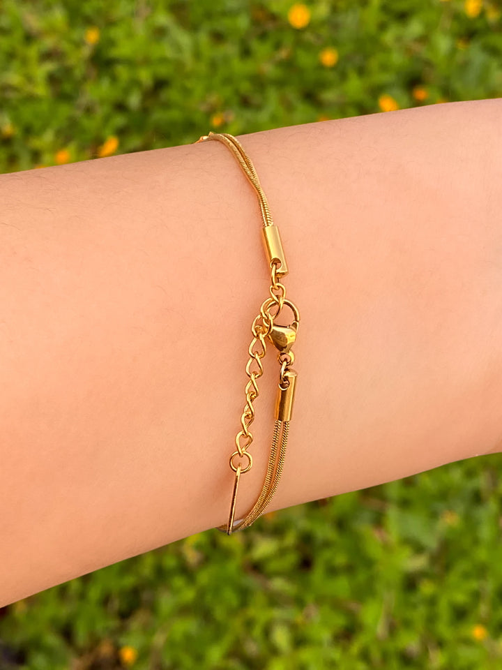 Pulsera Doble Delgada Con Mini Nudo