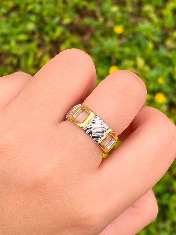 Anillo Combinado Cuadrados Abiertos Con Textura