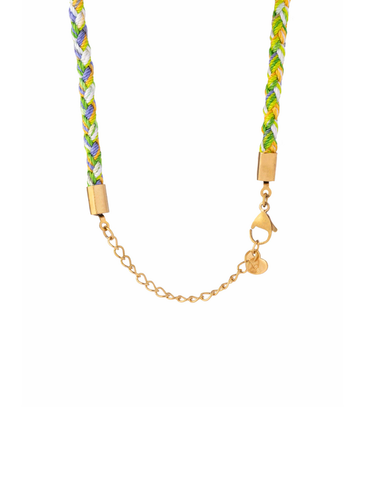 Collar Verde Con Dijes Frutas y Coral