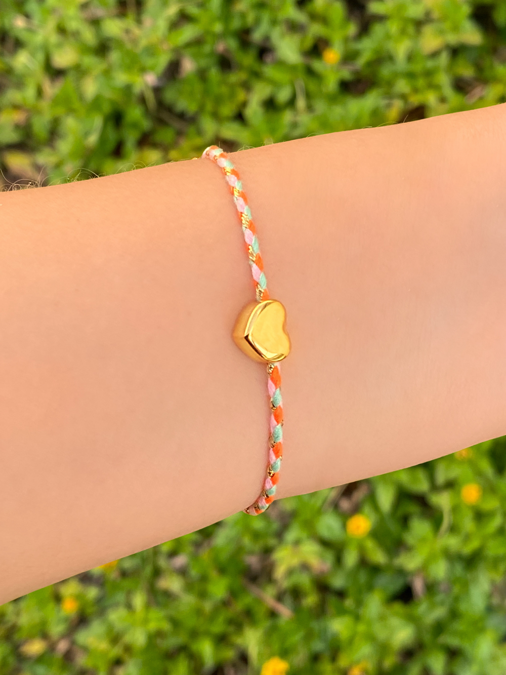 Pulsera Hilo Naranja Con Corazon