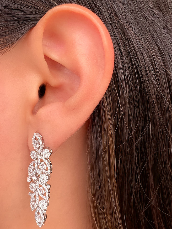 Par Arete Hojas Enlazadas Con Zirconias
