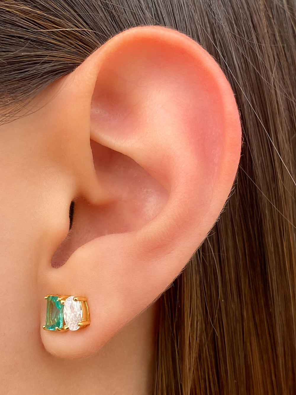 Par Arete Con Zirconia Cuadrada y Ovalada