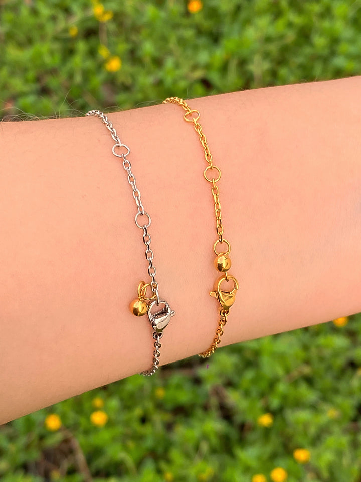 Pulsera Con Corazon Centro Plateado