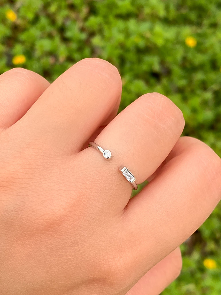 Anillo Abierto Zirconia y Baguette