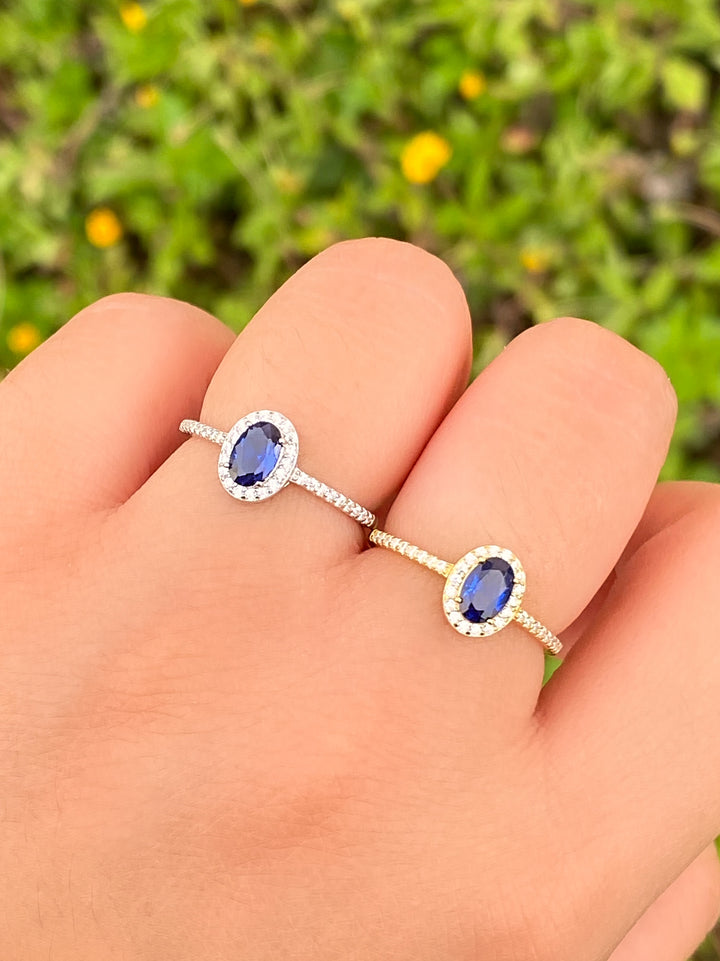 Anillo Ovalo Con Zirconia Azul