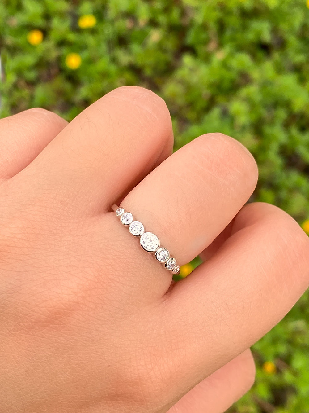 Anillo Zirconias Redondas