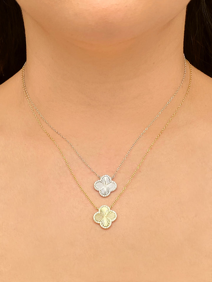 Collar Dije Trebol Contorno Zirconias