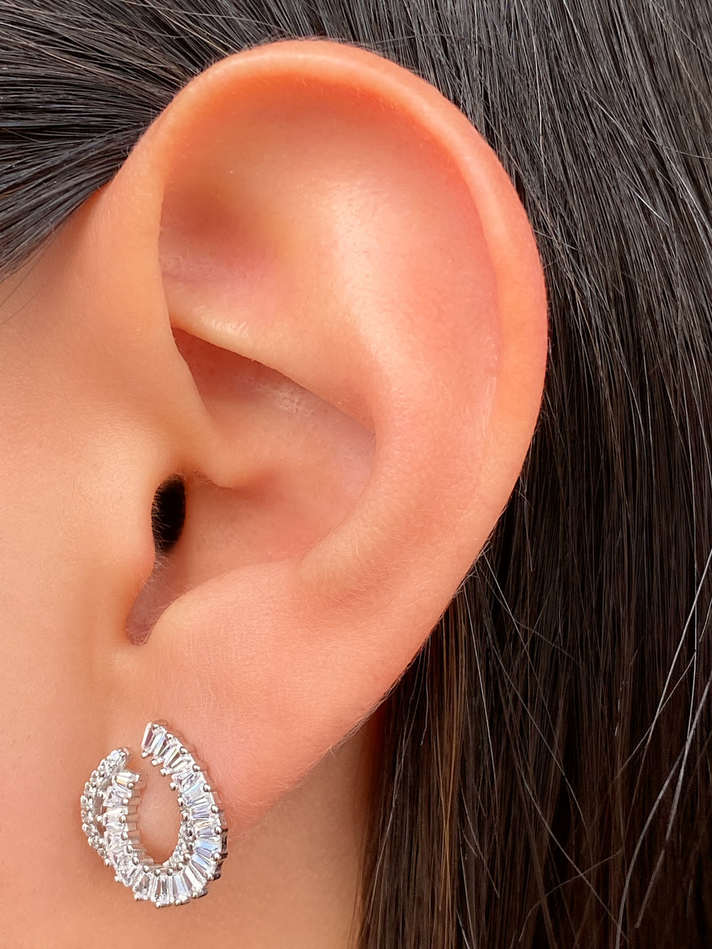 Par Arete Doble Semi Circulo Baguettes y Zirconias