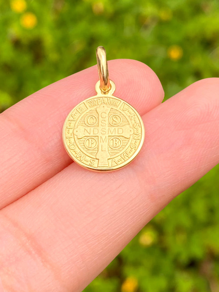 Dije Redondo San Benito 15 mm Oro 14k