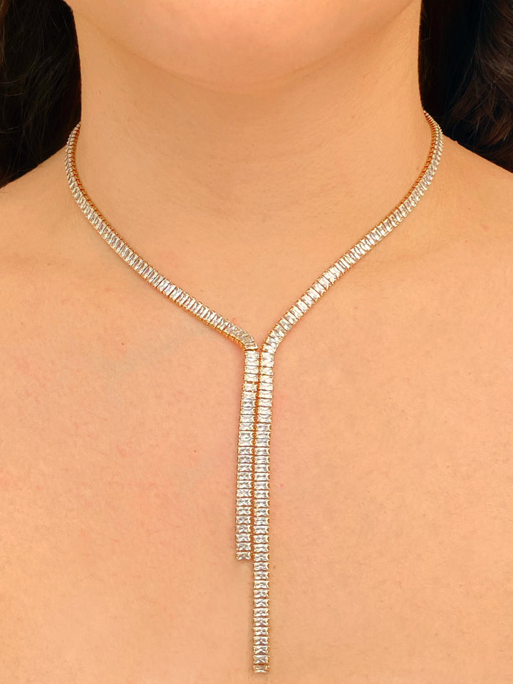 Collar Corbatin Doble Tira Zirconias