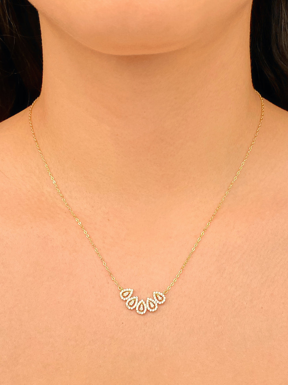 Collar Con Dije Cinco Gotas Zirconias