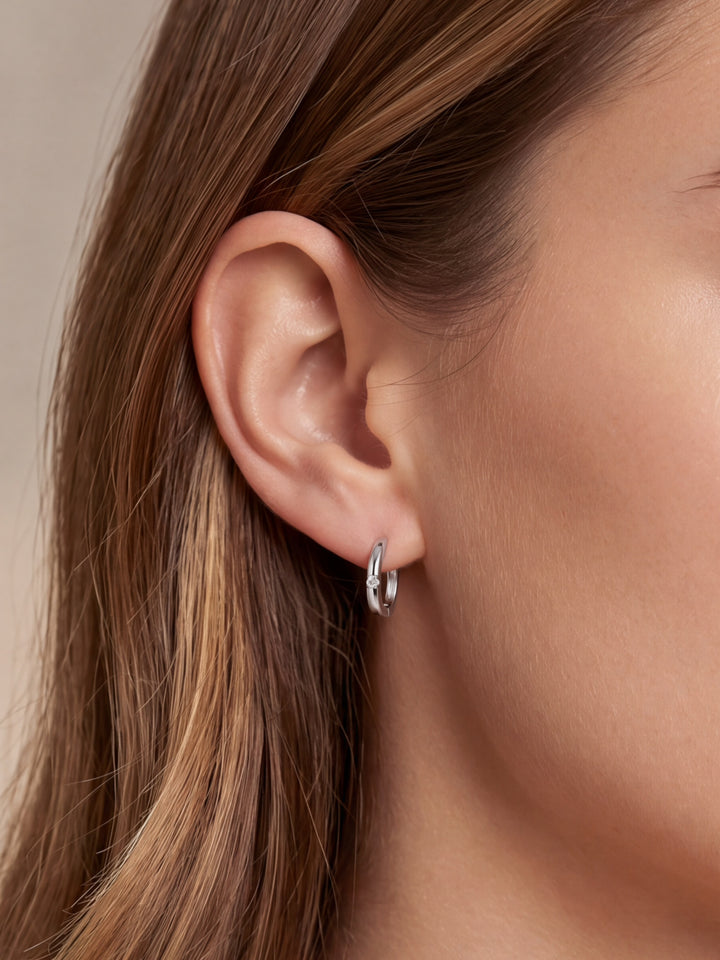 Par Arracada Con Moissanita Central 0.03 CT
