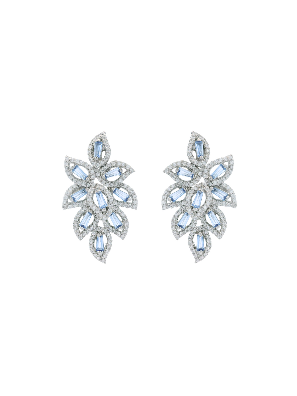 Par Arete Mini Petalos Con Baguettes