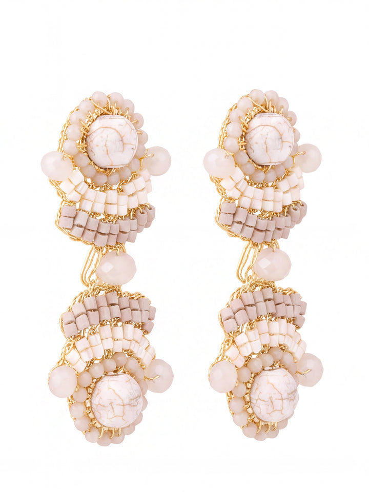 Par Arete Largo Doble Con Piedras Beige