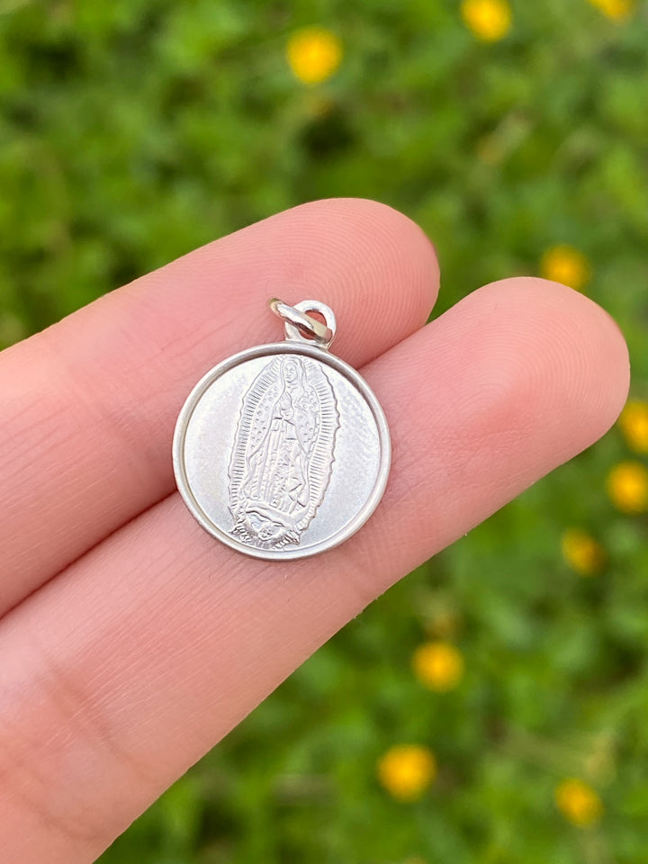 Dije Virgen Redonda 20 mm Oro Blanco 14k