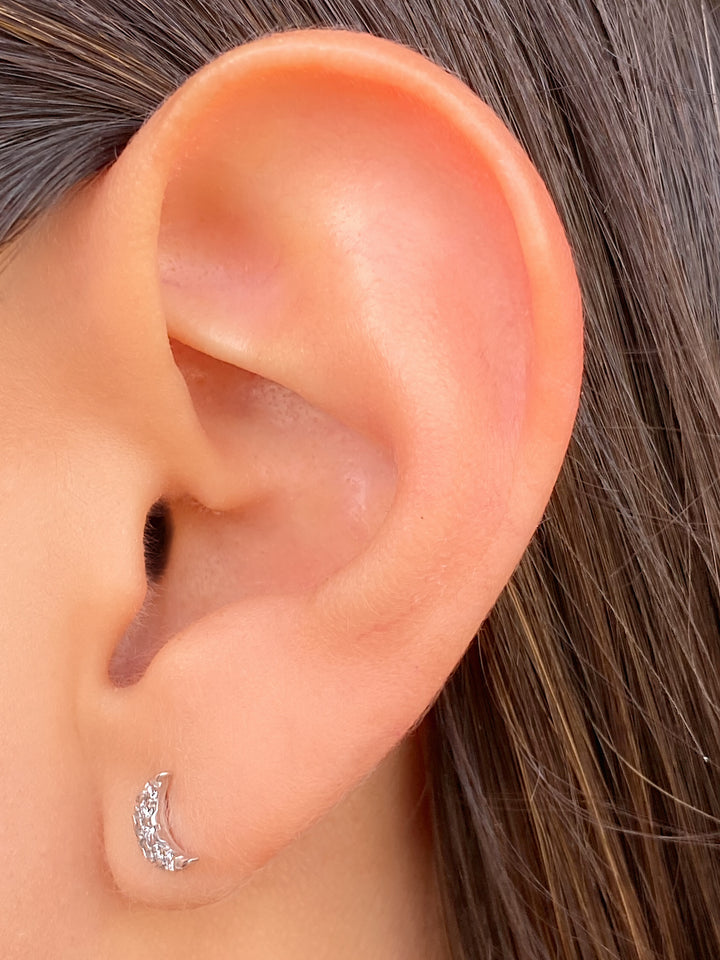 Arete Broquel Luna Diamante 0.05 CT Oro 14k