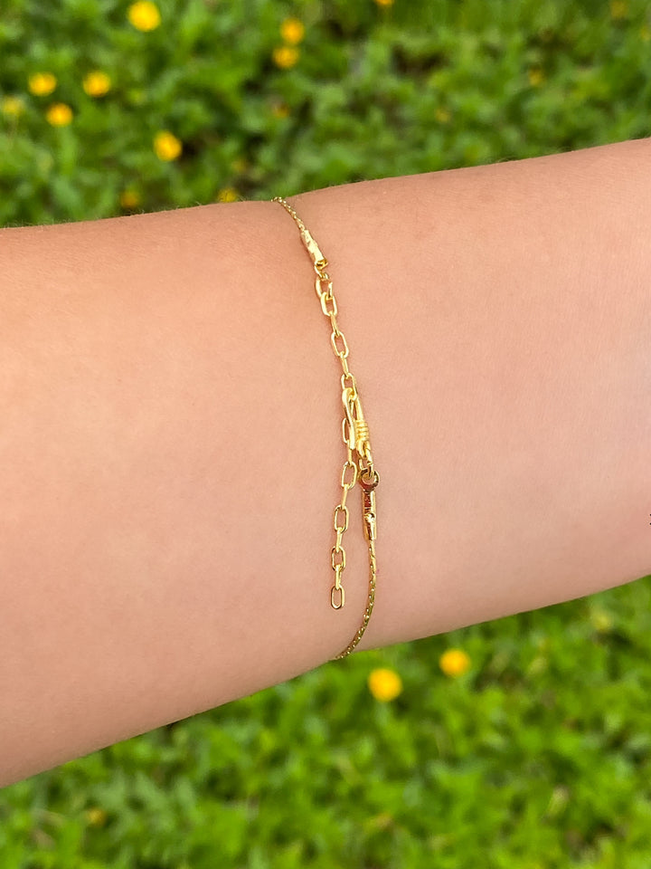 Pulsera Delgada Con Cruz