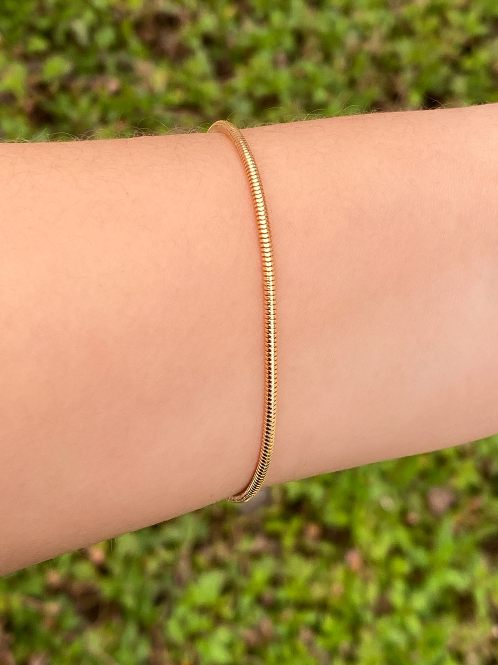 Pulsera Dorada Delgada 2 mm