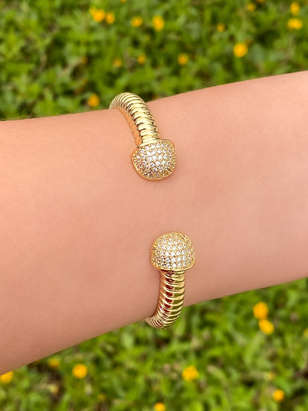 Brazalete Abierto Con Borde Zirconias