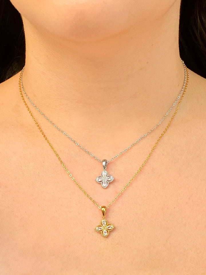 Collar Dije Trebol Zirconias Gota