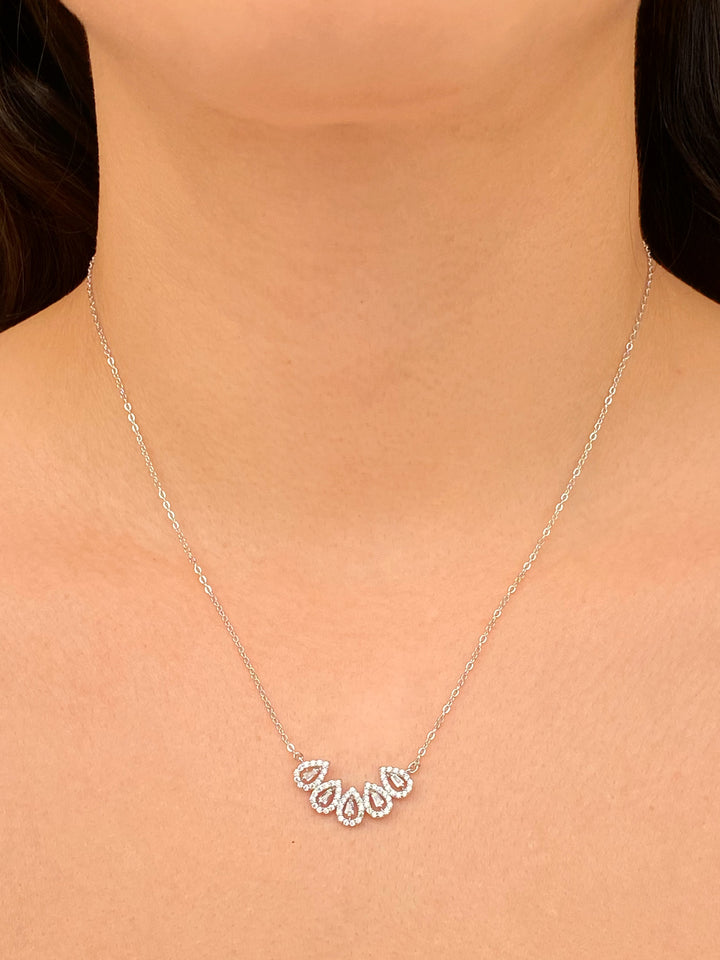 Collar Con Dije Cinco Gotas Zirconias