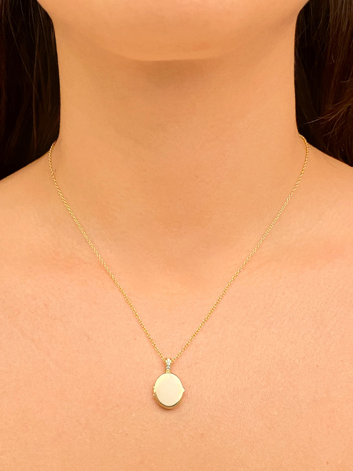 Collar Dije Relicario Ovalado