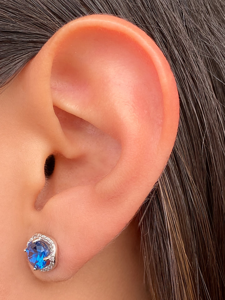 Par Arete Circular Plateado Ondulado Con Zirconias