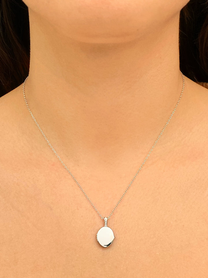 Collar Dije Relicario Ovalado