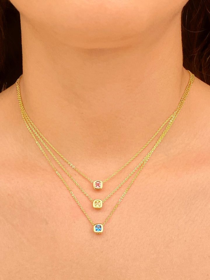 Collar Birthstone Cuadrado Dorado