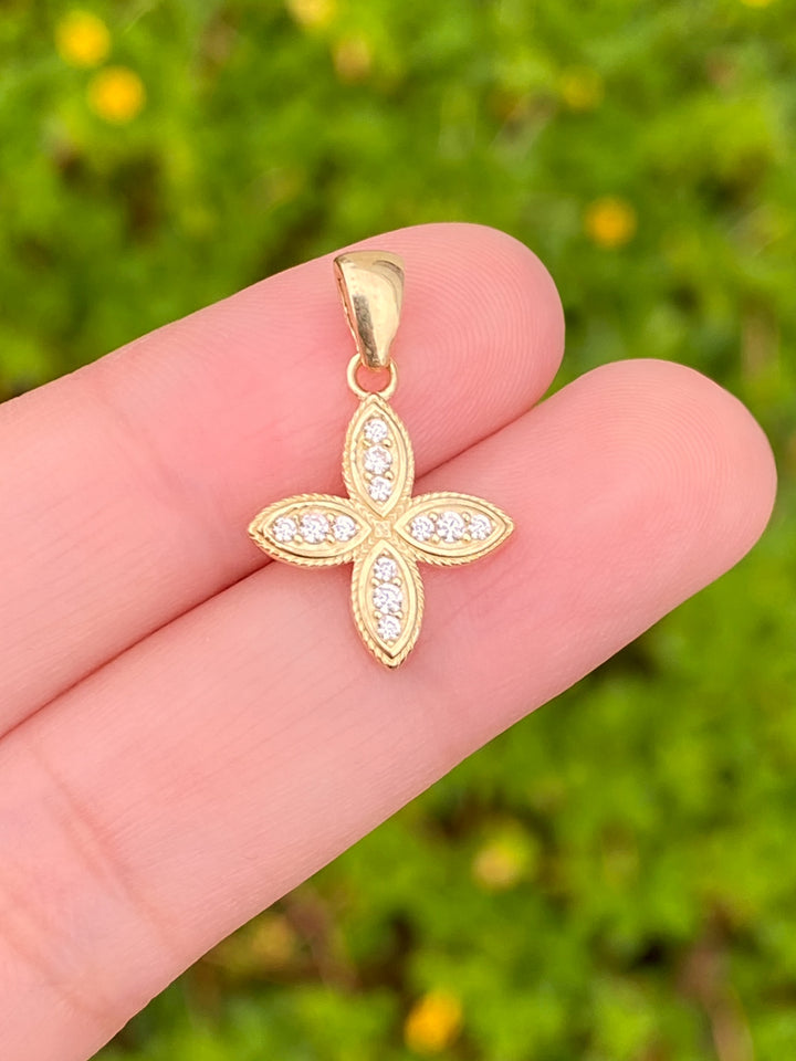 Dije Flor Cuatro Petalos Zirconias Oro 14k