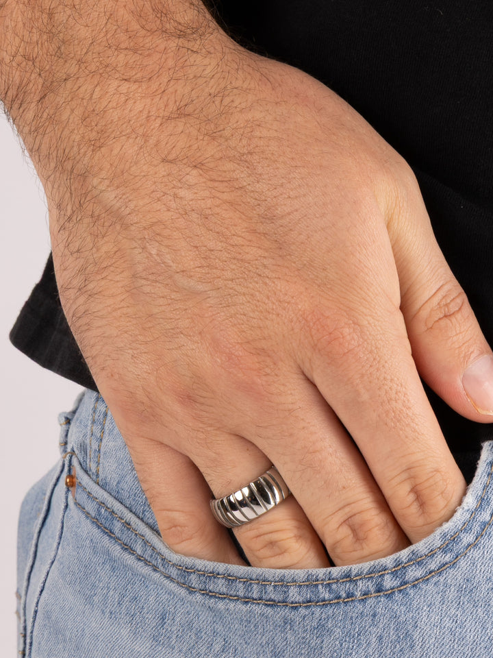 Anillo Chunky Con Lineas Plateado
