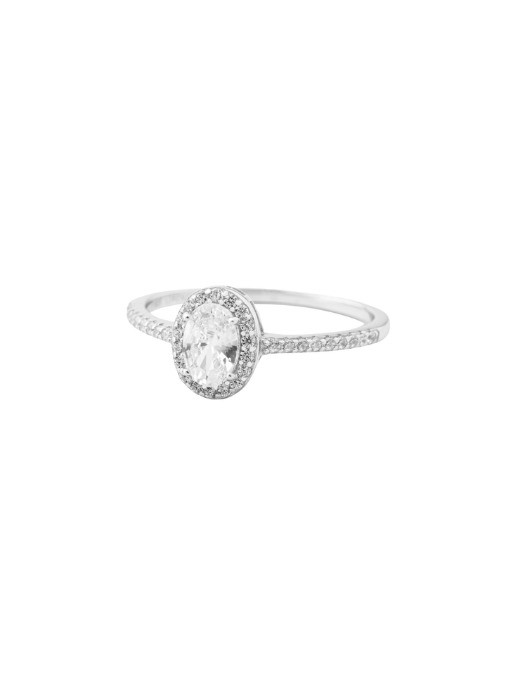 Anillo Ovalo Con Zirconia Blanca