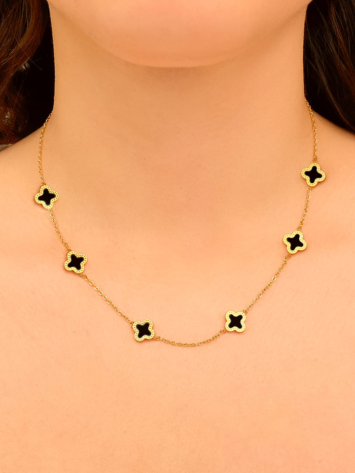 Collar Con Trebol Negro