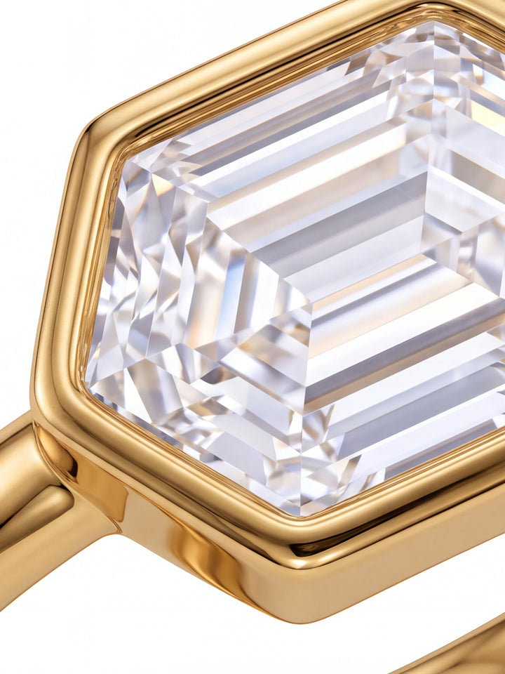 Anillo Con Zirconia Seis Lados