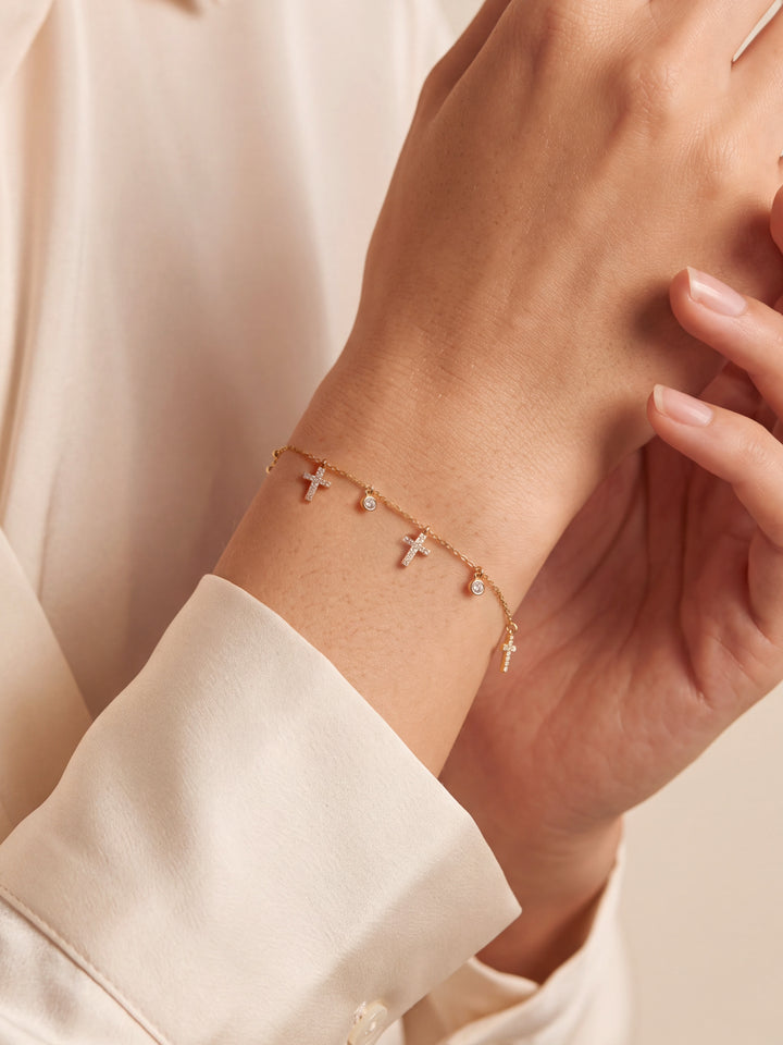 Pulsera Con Cruces y Zirconias