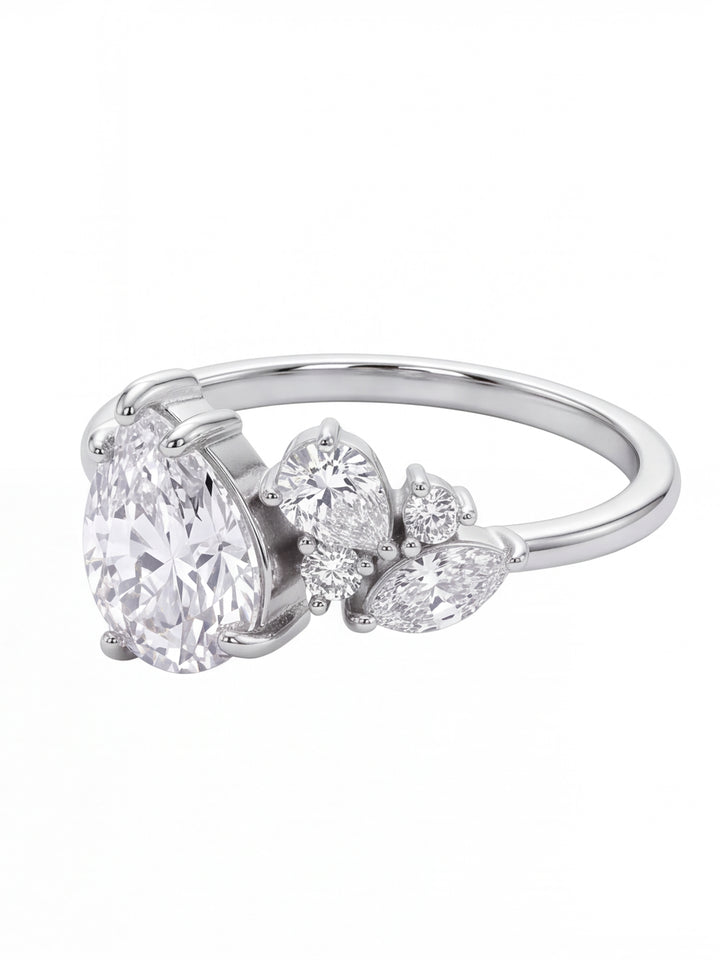 Anillo Plateado Zirconia Marquesa Y Laterales