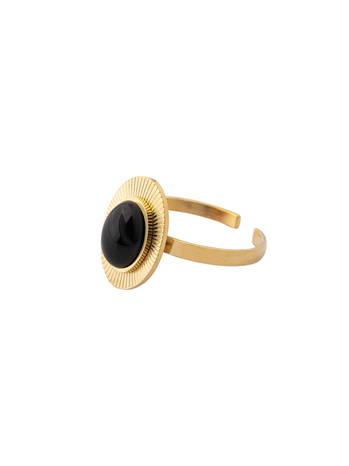 Anillo Con Piedra Ovalada Central