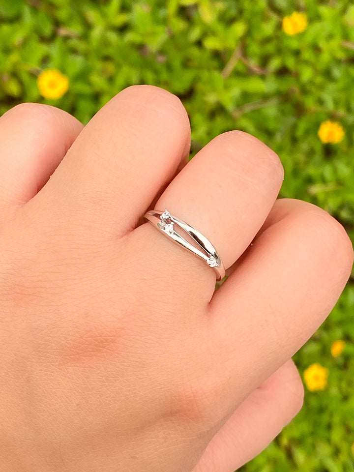 Anillo Doble Linea Con Zirconia