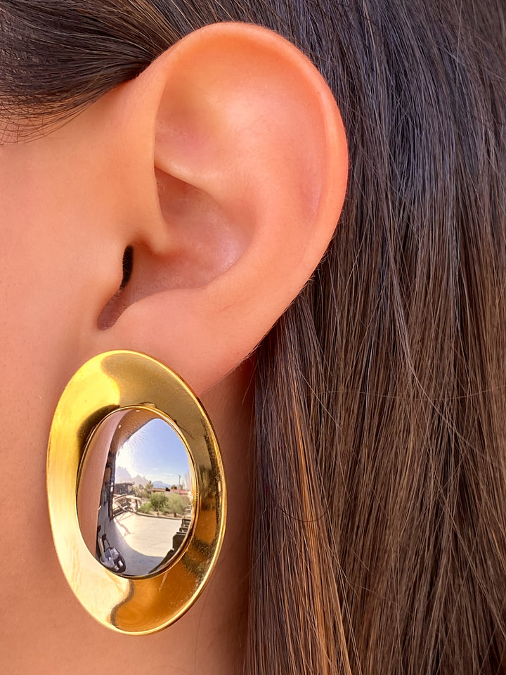 Par Arete Ovalado Con Centro Plateado