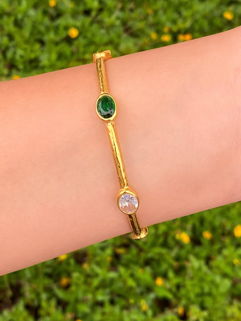 Brazalete Con Piedras Verdes y Blancas